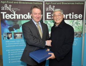 Prof. Wang, Liang; Prof Seamus Kennedy, AFBI CEO Prof. Wang, Liang; Prof Seamus Kennedy, AFBI CEO
