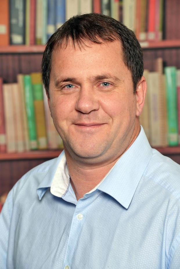 Mr Pieter-Jan Schön
