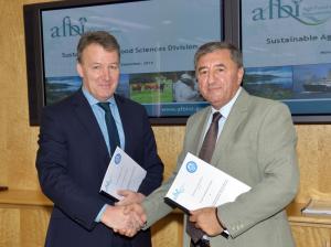 Professor Seamus Kennedy of AFBI and Professor Paul Pîrsan, Rector of the University of Agriculture and Veterinary Medicine of Timişoara in Romania.